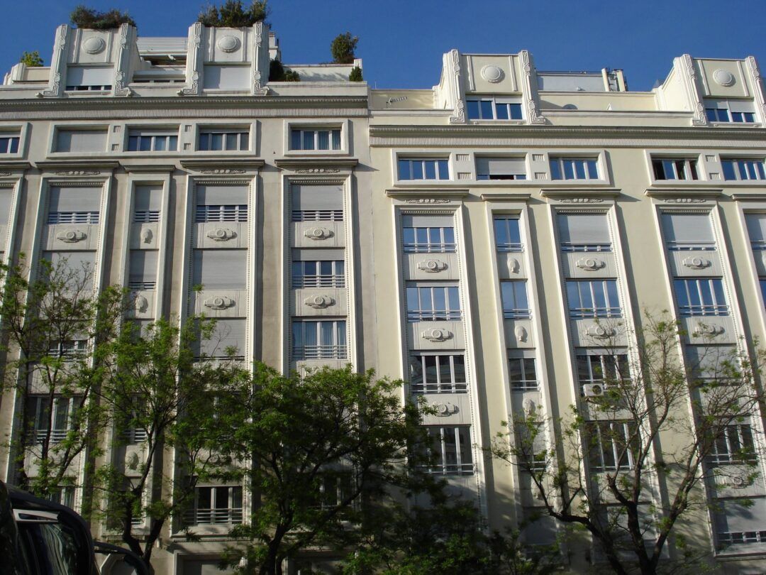 Rehabilitación de edificio en Plaza de las Cortes 4, Madrid