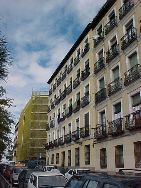 Rehabilitación de edificio en Cuesta de las Descargas, Madrid