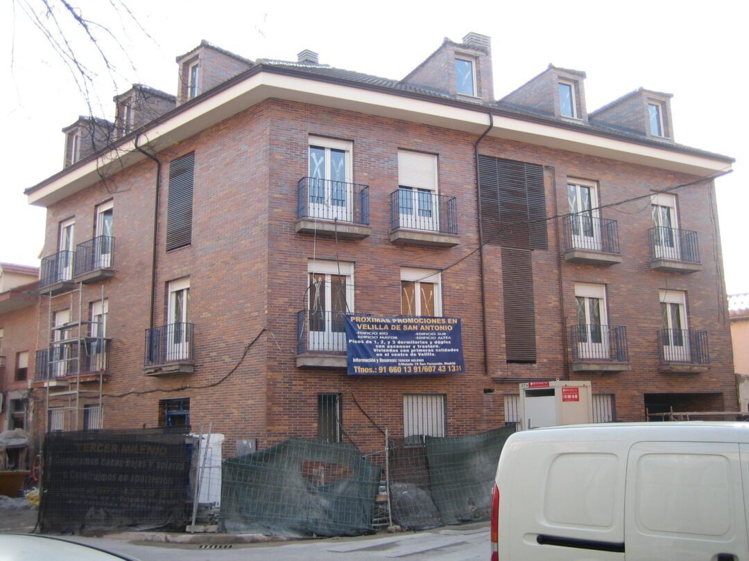Edificio de 10 viviendas en Nazario Calonge 4, San Fernando de Henares